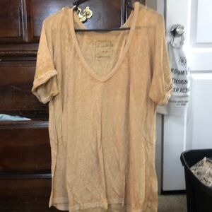 WE THE FREE V NECK TEE